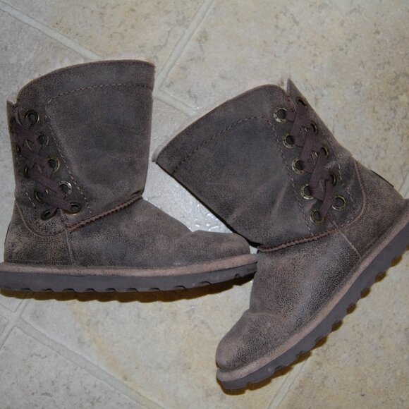 BearPaw Women SIze US 8 Low-cut Suede Boots, Brown - Picture 14 of 14